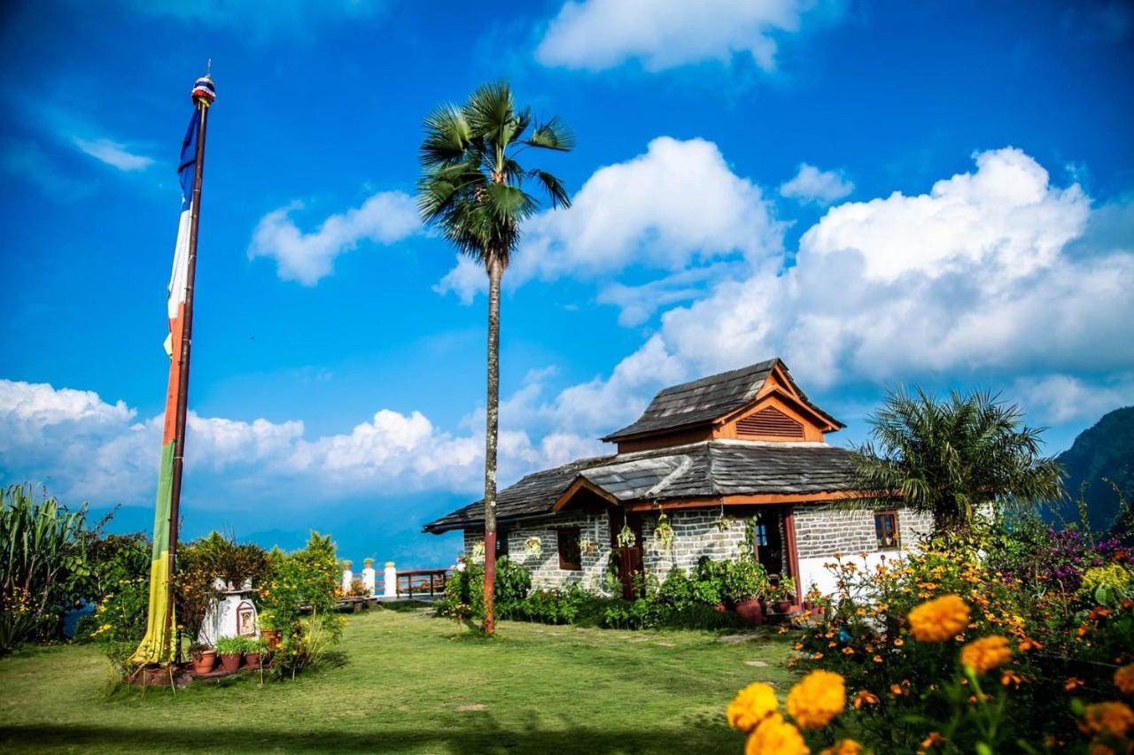 Es Deurali Resort Pokhara Extérieur photo