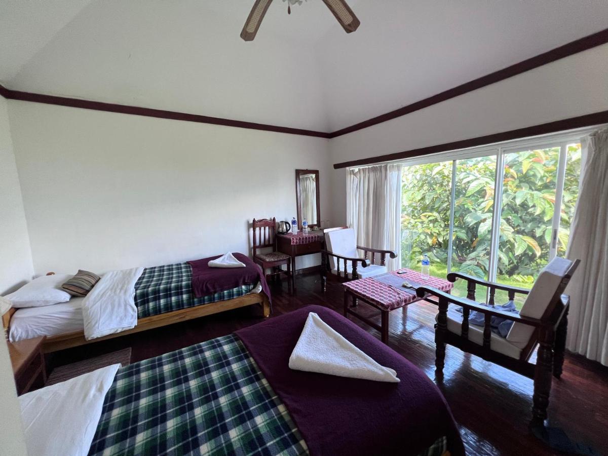 Es Deurali Resort Pokhara Extérieur photo