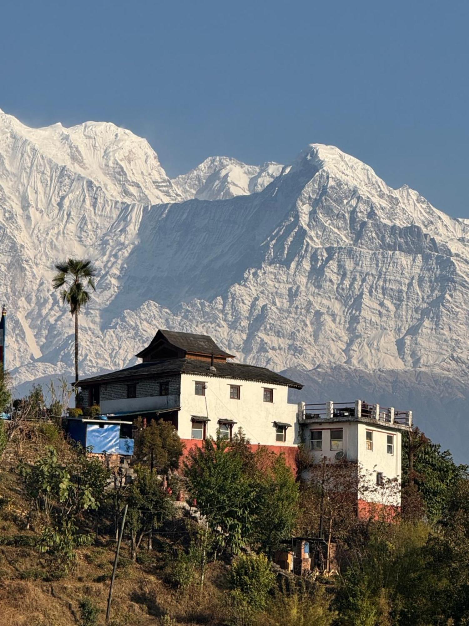 Es Deurali Resort Pokhara Extérieur photo