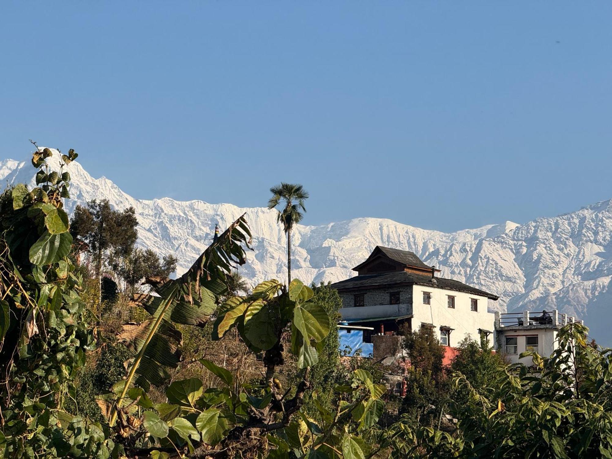 Es Deurali Resort Pokhara Extérieur photo