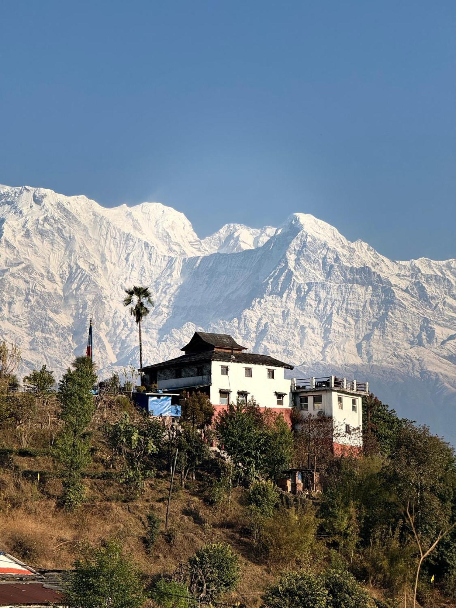 Es Deurali Resort Pokhara Extérieur photo