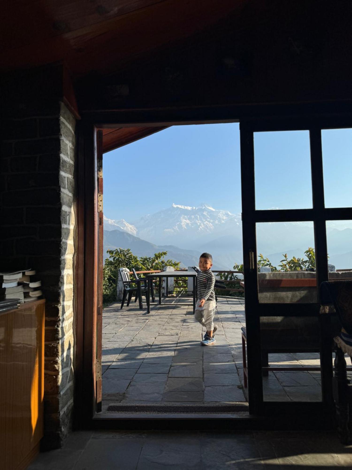 Es Deurali Resort Pokhara Extérieur photo