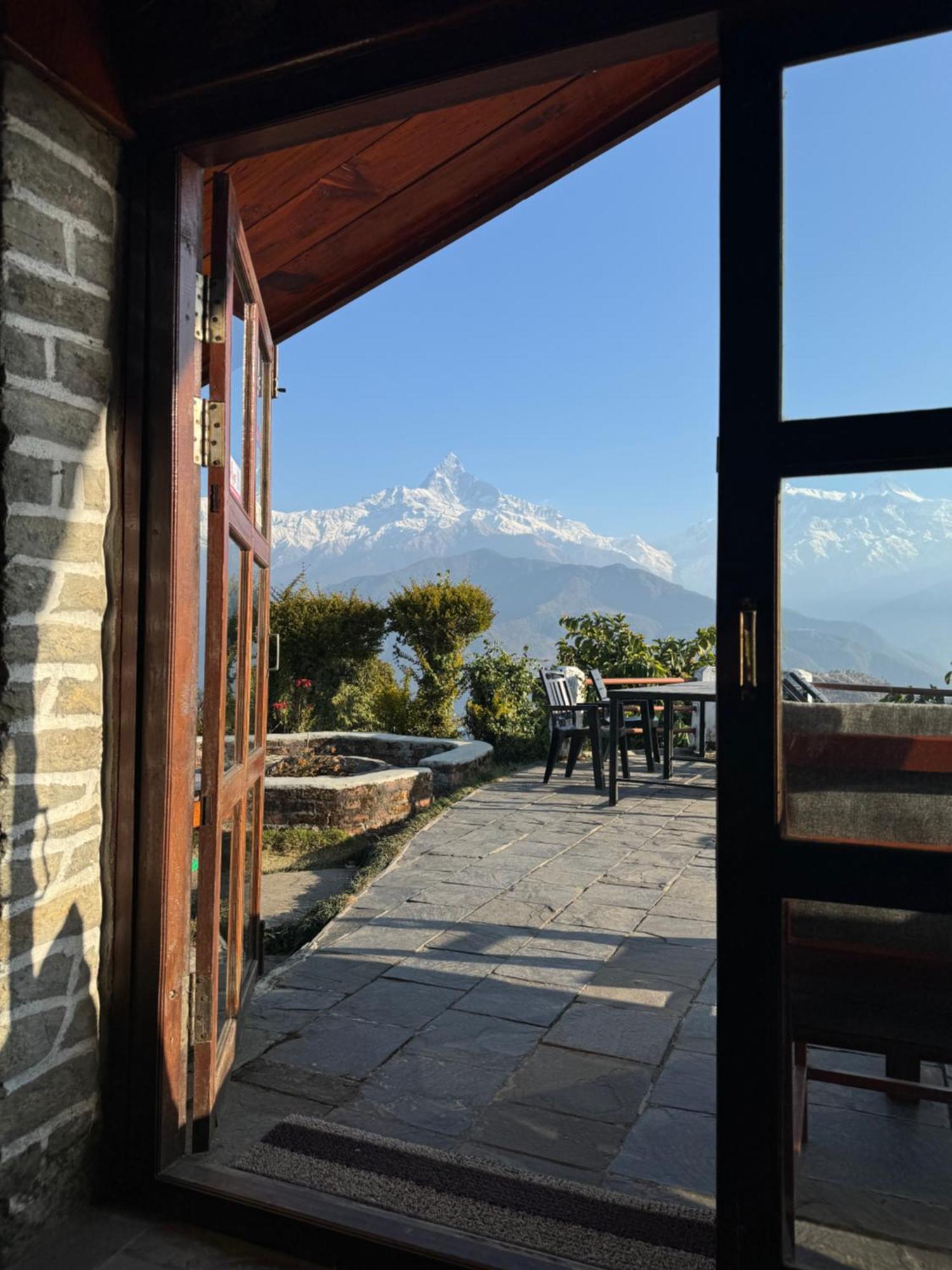 Es Deurali Resort Pokhara Extérieur photo