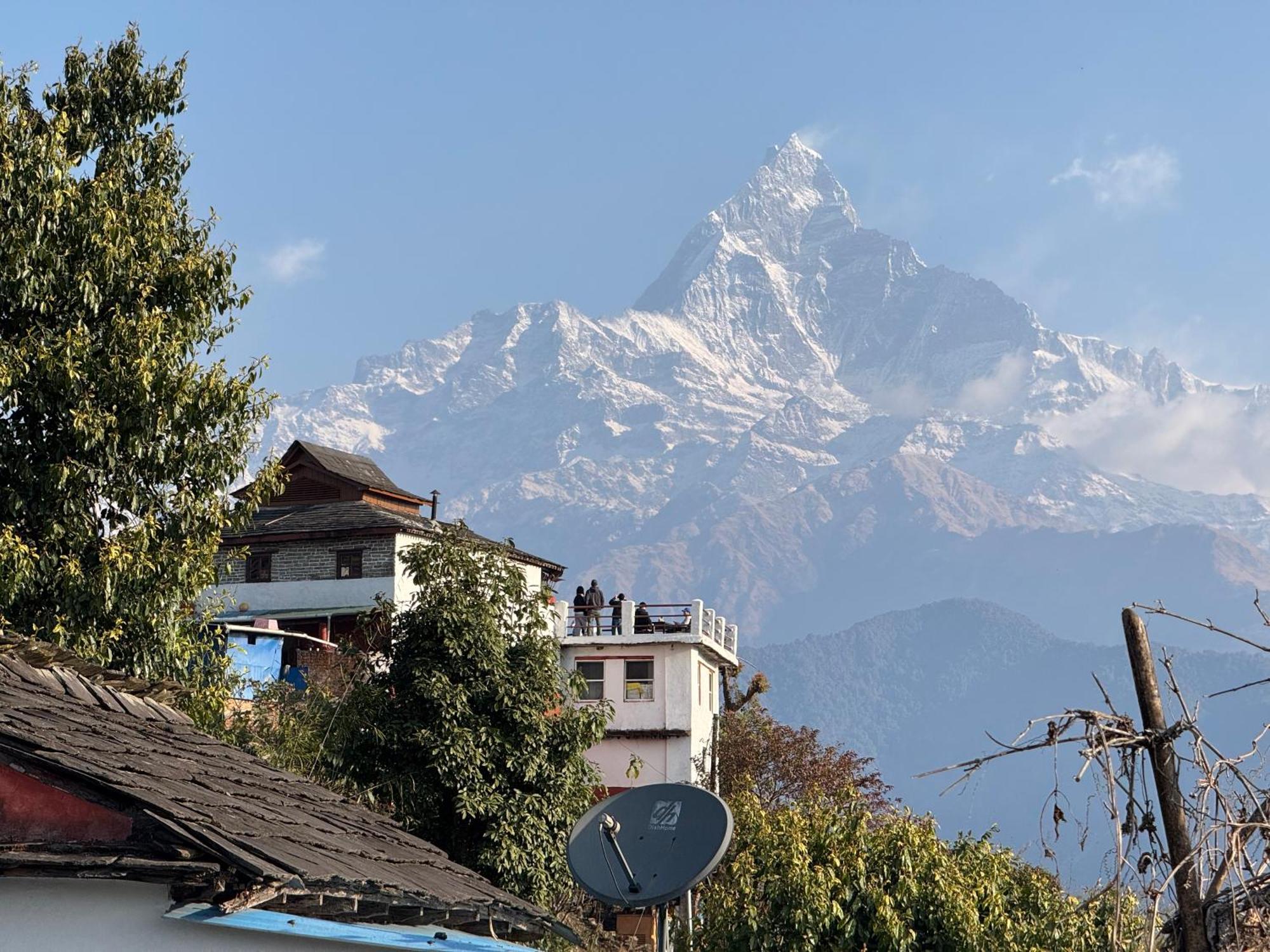 Es Deurali Resort Pokhara Extérieur photo