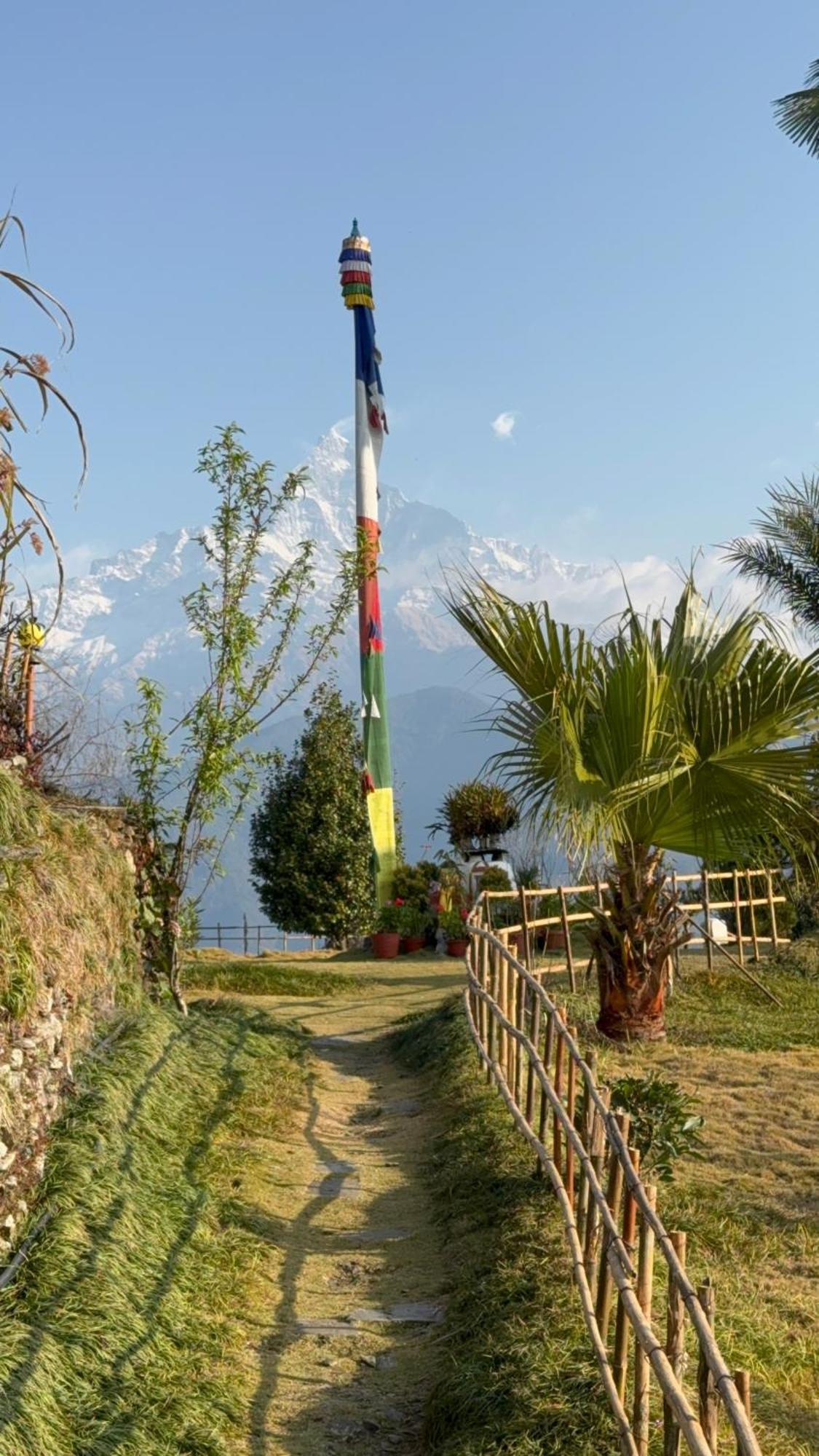 Es Deurali Resort Pokhara Extérieur photo