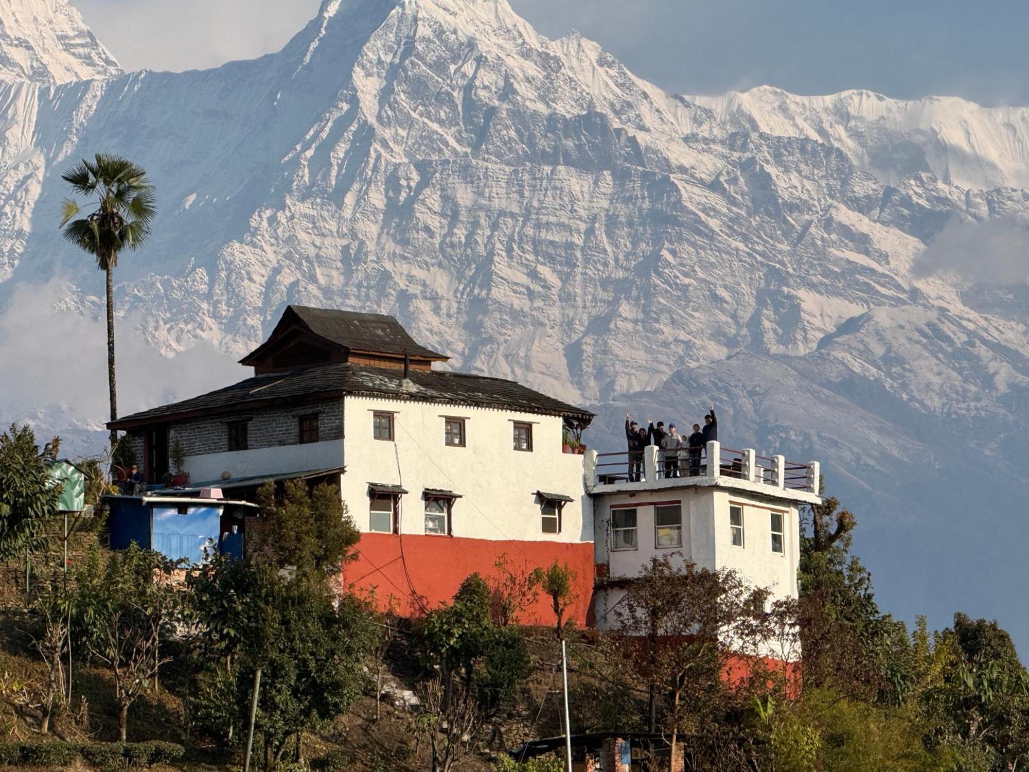 Es Deurali Resort Pokhara Extérieur photo